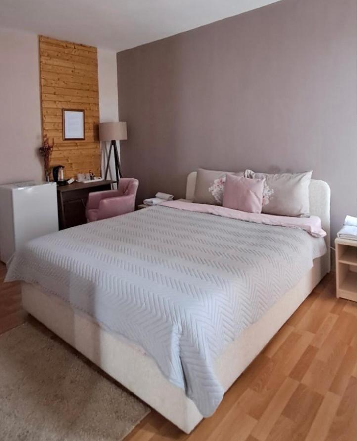 Hotel Park نيغوتينو المظهر الخارجي الصورة